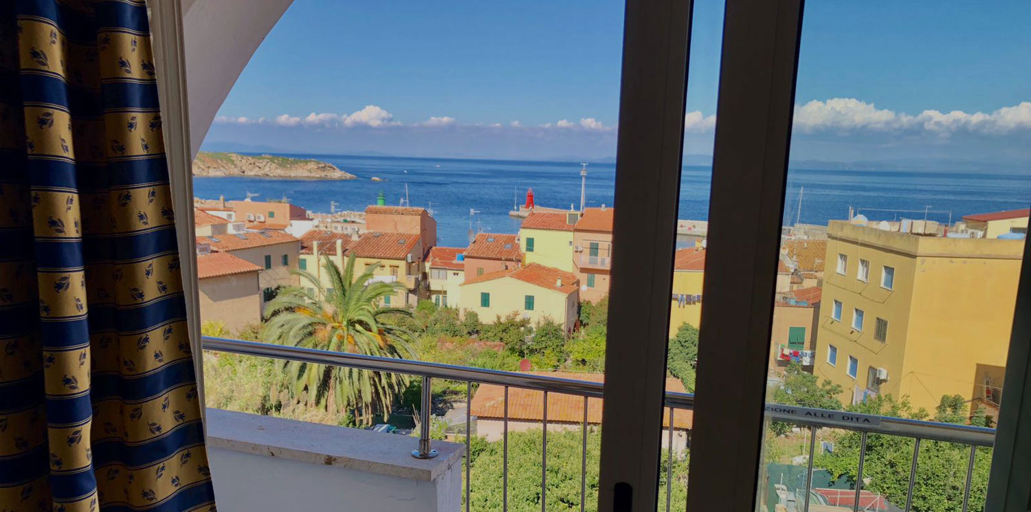 Isola del Giglio · Hotel Bahamas